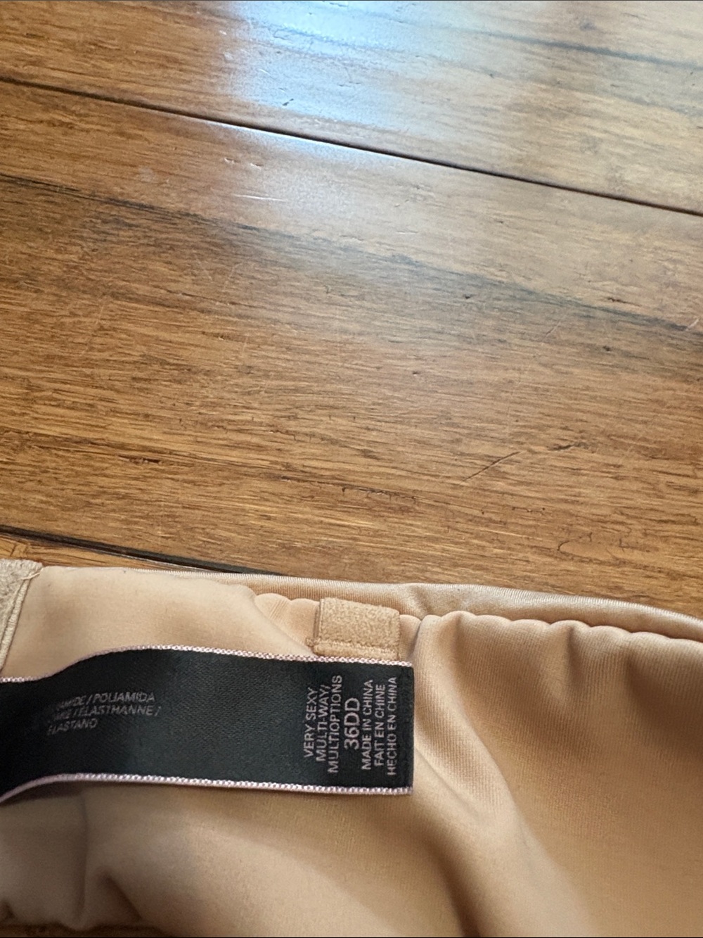 Victoria’s Secret 36DD Bras Lot of 2 Strapless Black Nude Multiway Very Sexy - Picture 8 of 8